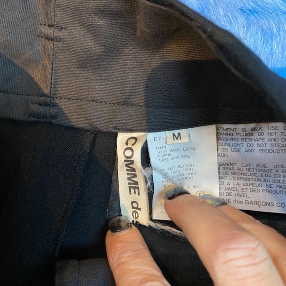 Deconstructed tuxedo by Comme Des Garçons - Picture 9 of 10